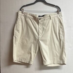 Chaps Stretch Men's Khaki Shorts W/Belt Loops Pockets On Front & Back Size 36